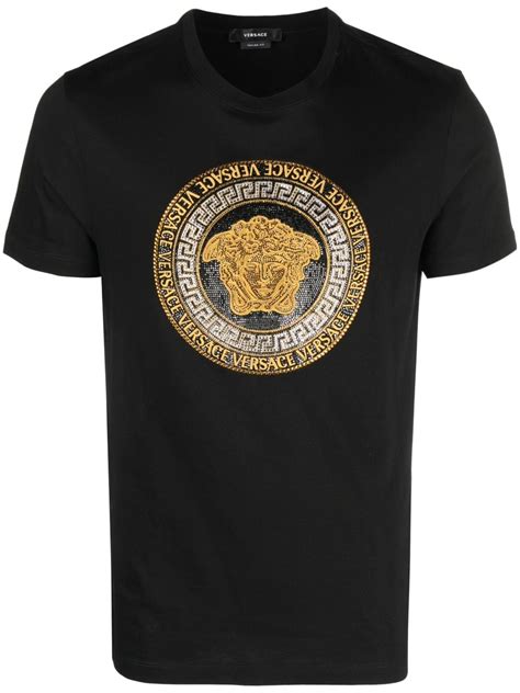 versace t shirt uomo logo rosso|versace medusa t shirt.